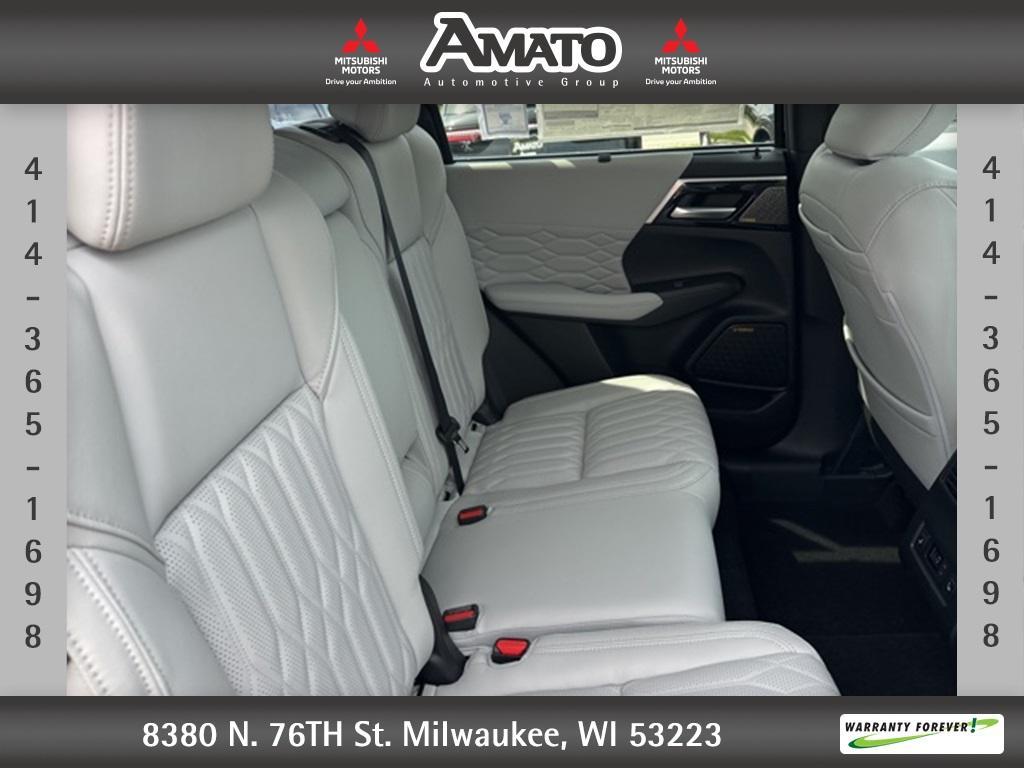 new 2025 Mitsubishi Outlander car, priced at $45,090