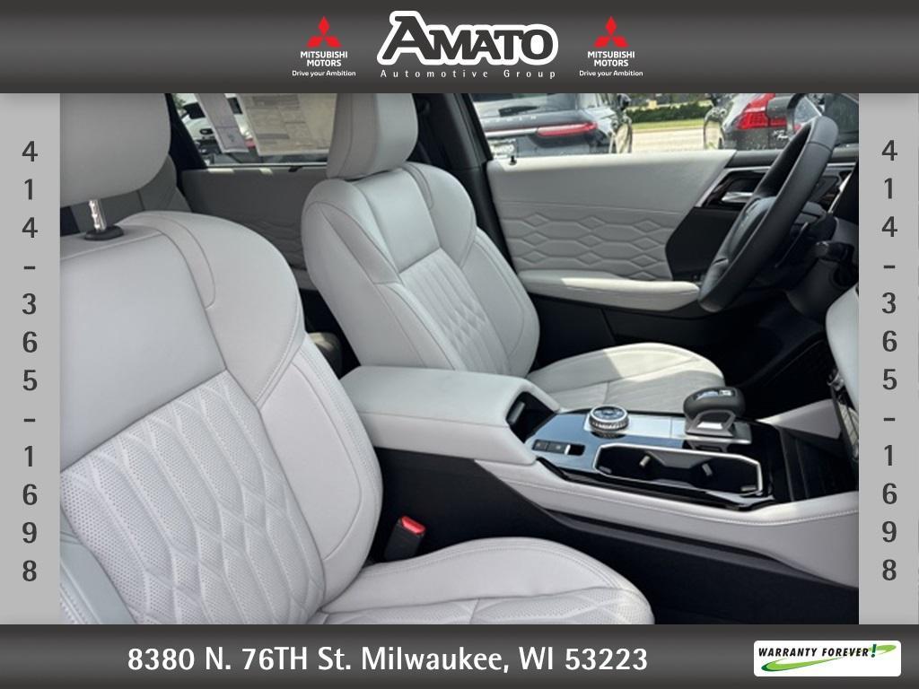 new 2025 Mitsubishi Outlander car, priced at $45,090