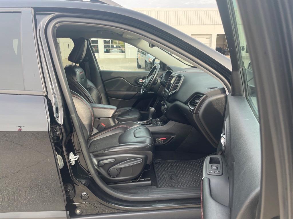 used 2021 Jeep Cherokee car, priced at $22,281