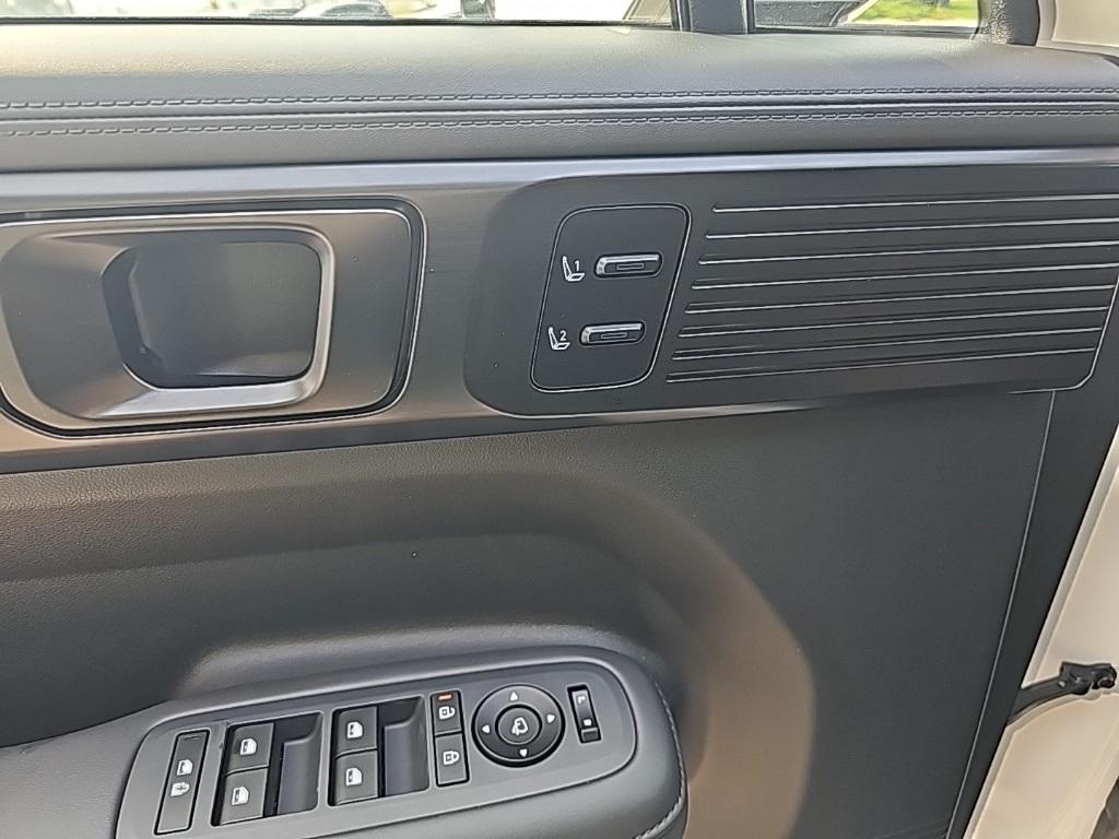 new 2026 Hyundai SANTA FE HEV car, priced at $51,875