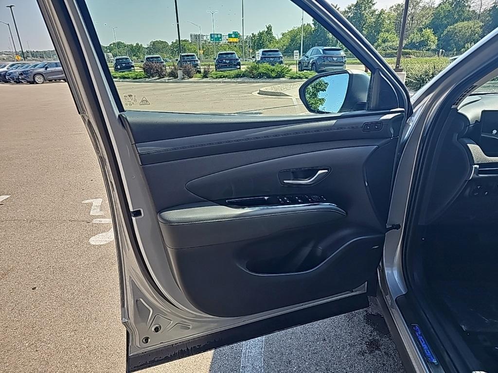 new 2025 Hyundai Tucson car, priced at $40,414