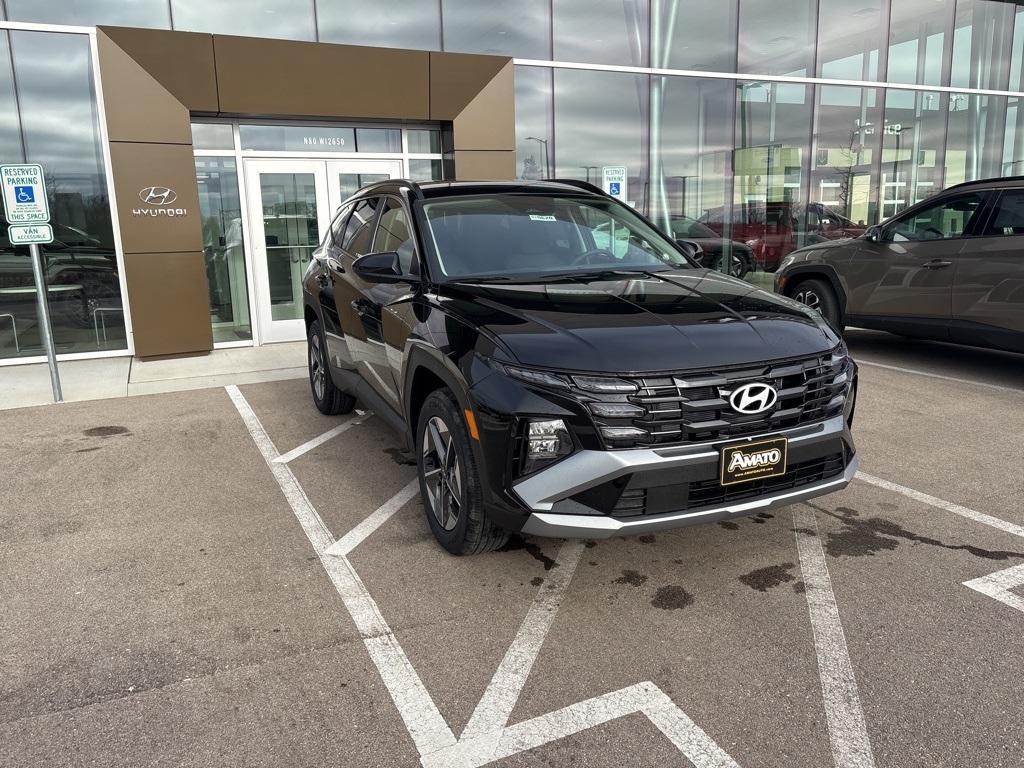 new 2025 Hyundai Tucson car, priced at $33,570