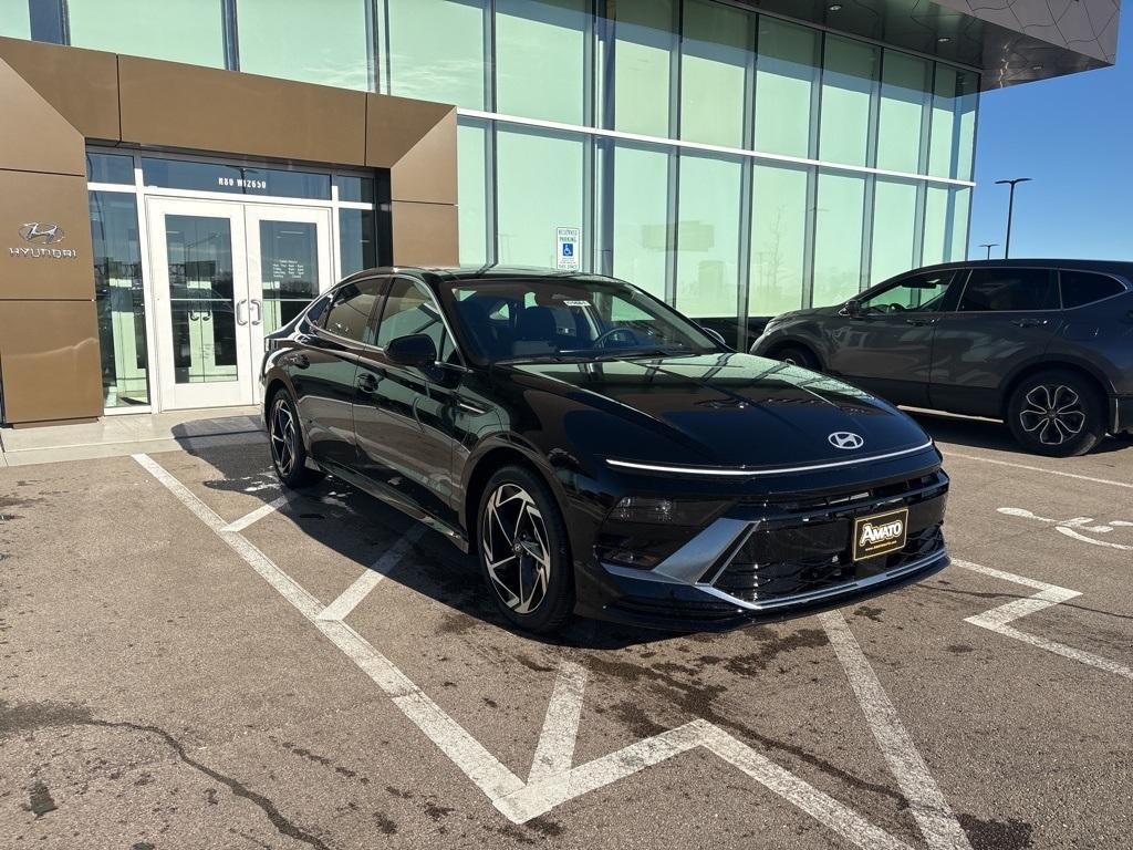 new 2025 Hyundai Sonata car, priced at $32,500