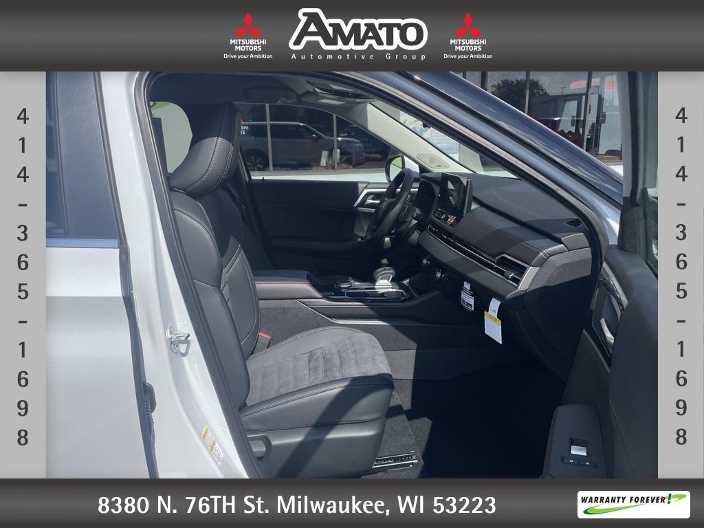 new 2025 Mitsubishi Outlander car, priced at $37,085