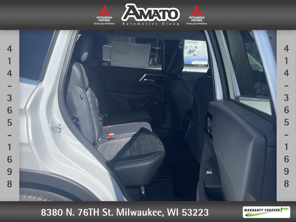 new 2025 Mitsubishi Outlander car, priced at $37,085