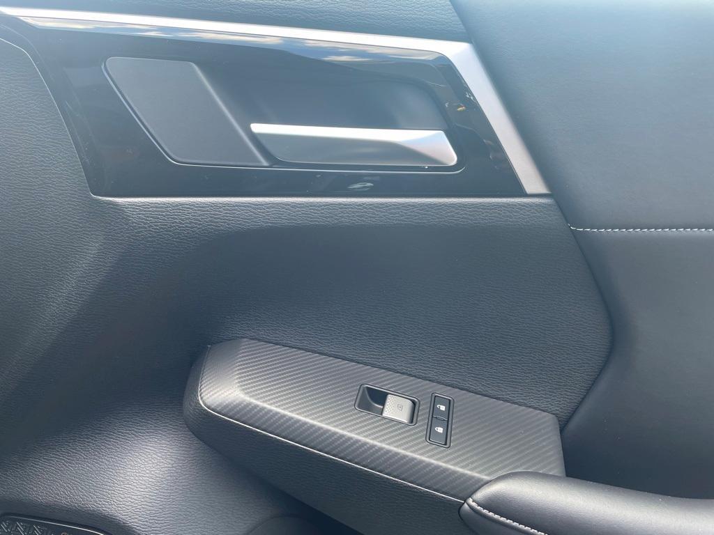 new 2025 Mitsubishi Outlander car, priced at $39,700