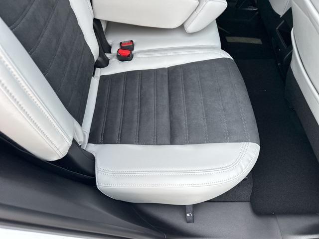 new 2025 Mitsubishi Outlander car, priced at $38,585