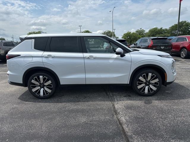 new 2025 Mitsubishi Outlander car, priced at $38,585
