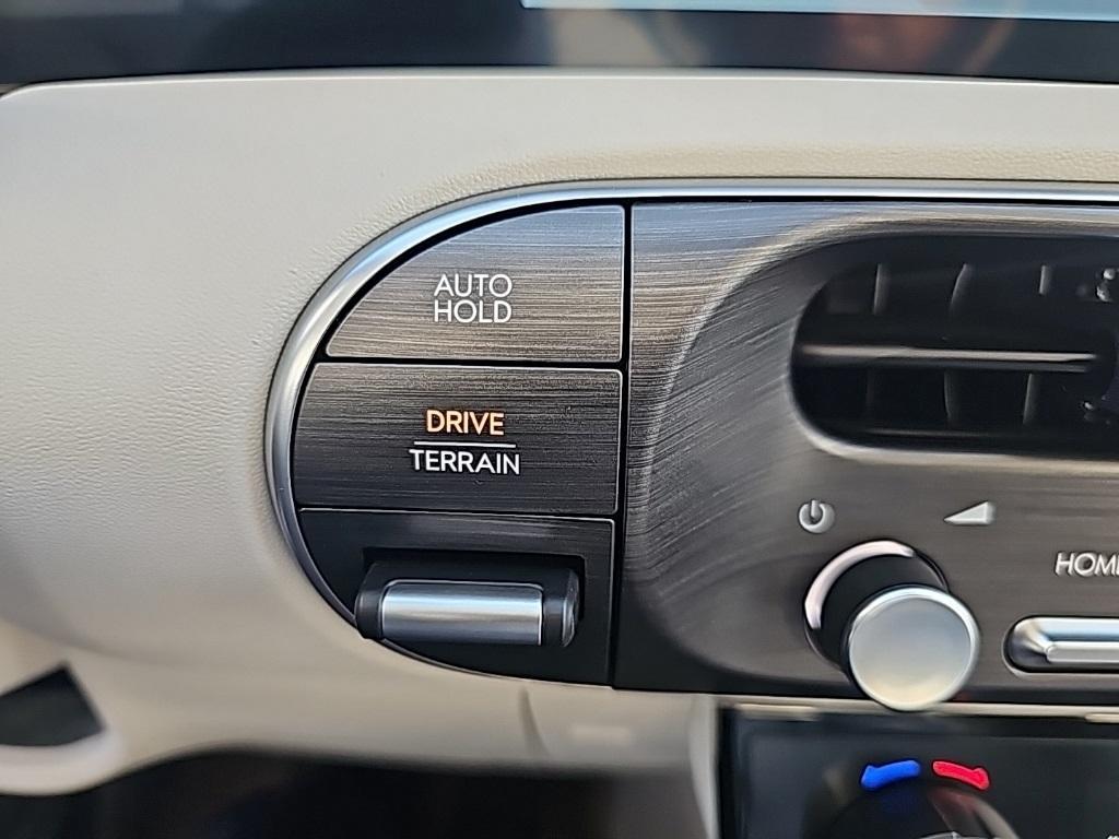 new 2026 Hyundai Palisade Hybrid car, priced at $50,760