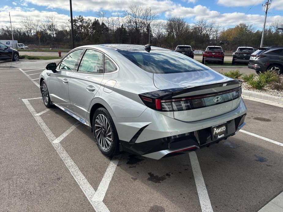 new 2025 Hyundai Sonata Hybrid car, priced at $38,110