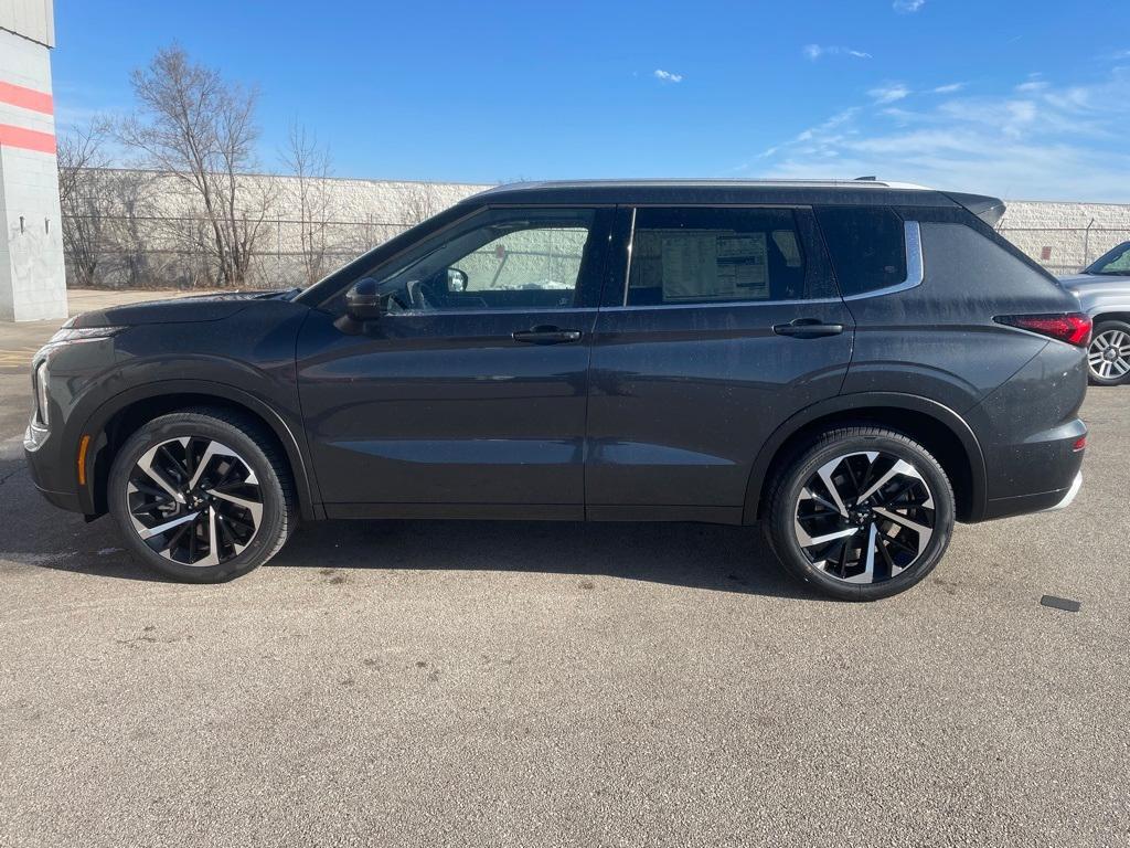 new 2024 Mitsubishi Outlander car, priced at $38,980