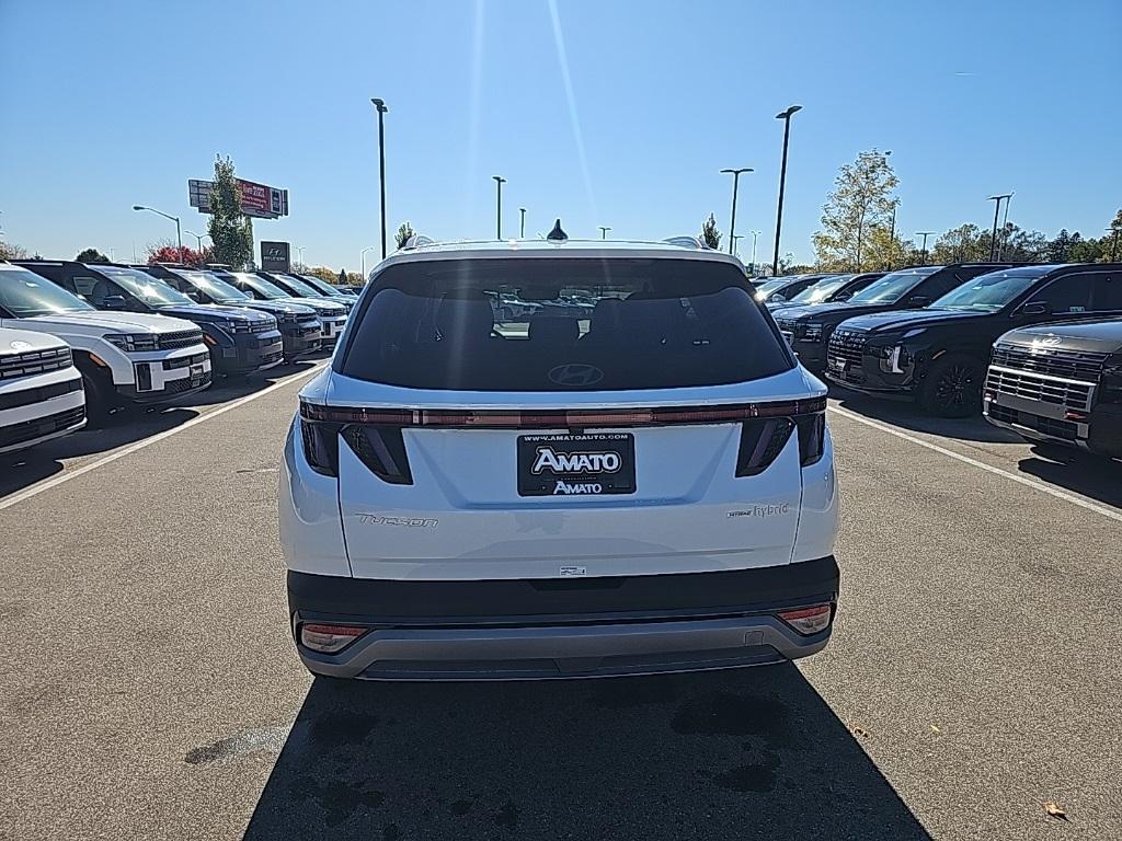 new 2026 Hyundai TUCSON Hybrid car, priced at $36,570