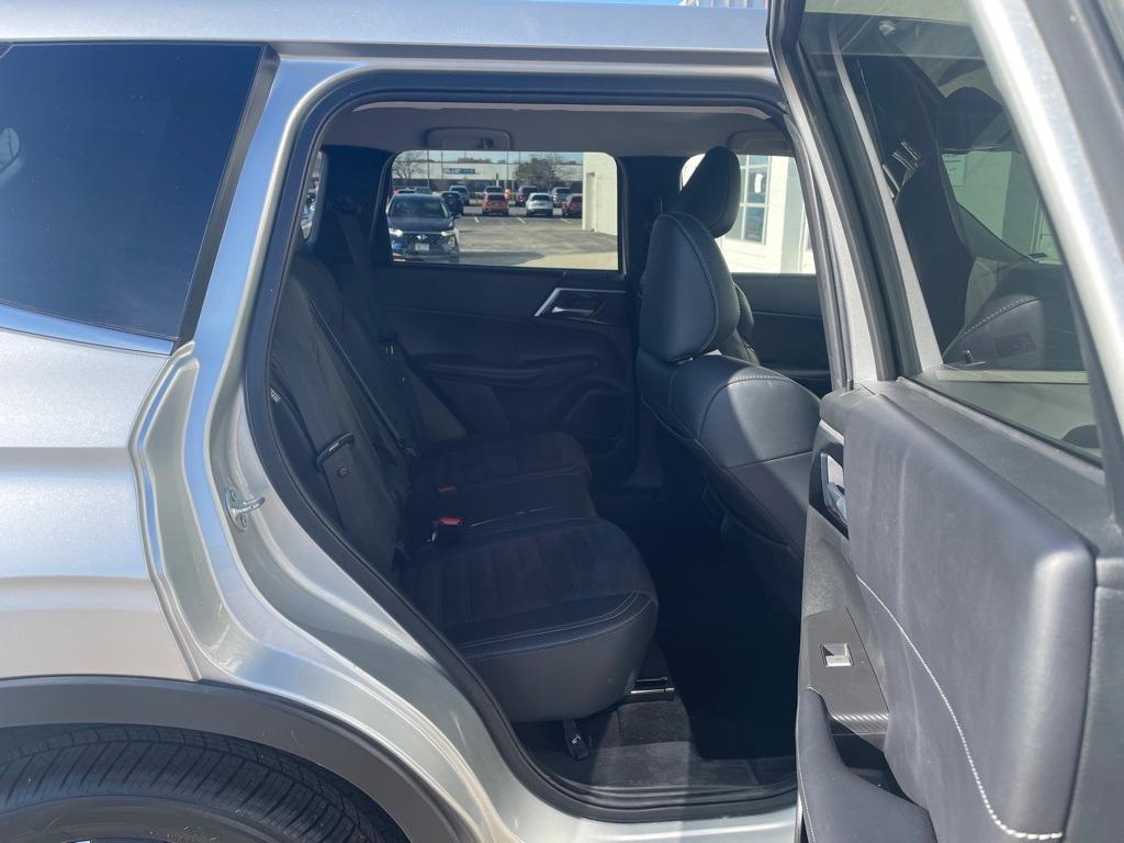 used 2024 Mitsubishi Outlander car, priced at $22,258