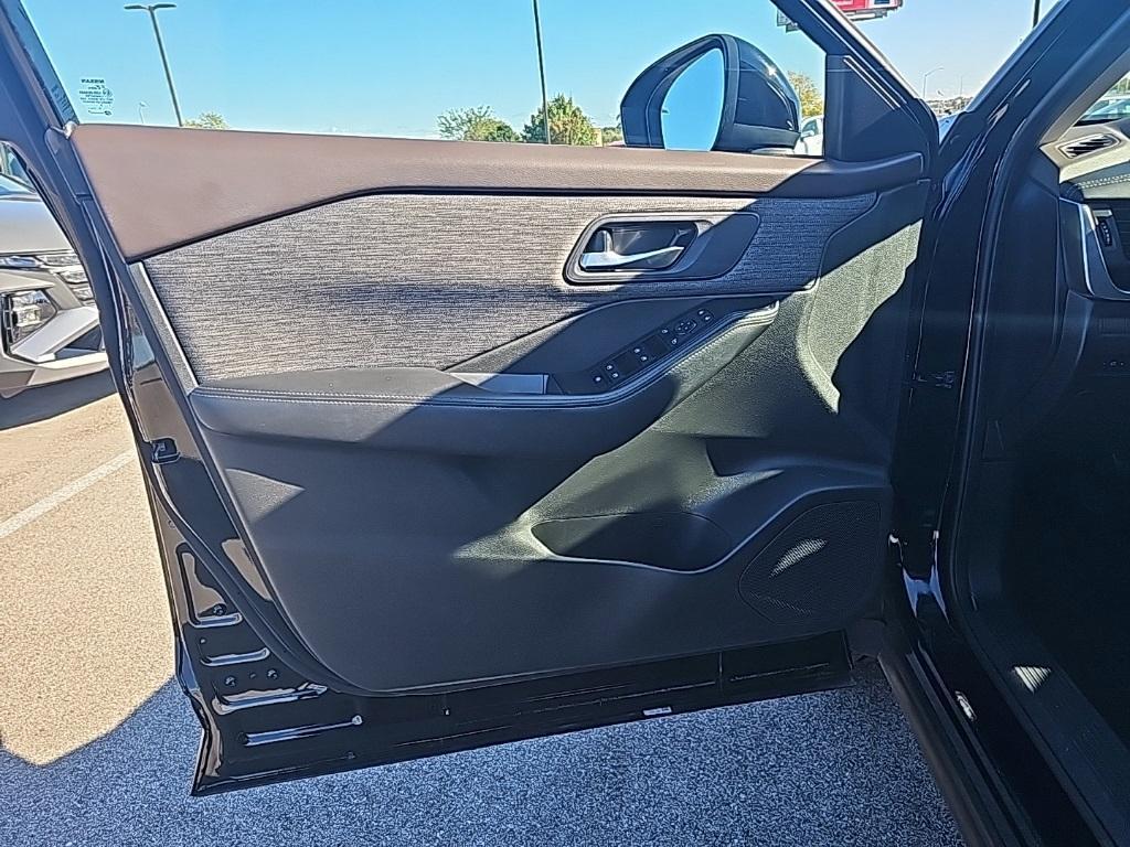 used 2023 Nissan Rogue car, priced at $20,568