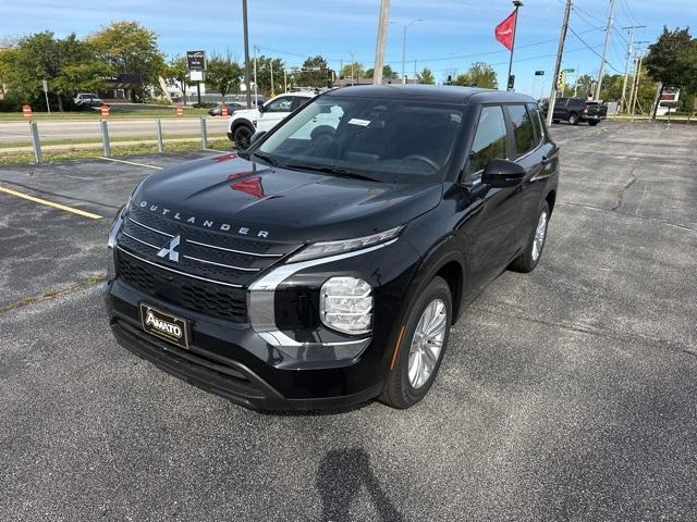 new 2024 Mitsubishi Outlander car, priced at $32,695