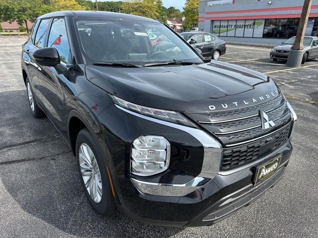 new 2024 Mitsubishi Outlander car, priced at $32,695