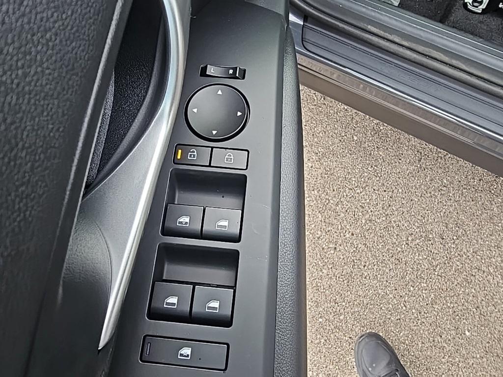 new 2026 Hyundai TUCSON Hybrid car, priced at $31,200