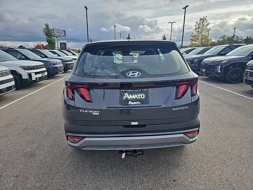 new 2026 Hyundai TUCSON Hybrid car, priced at $31,200