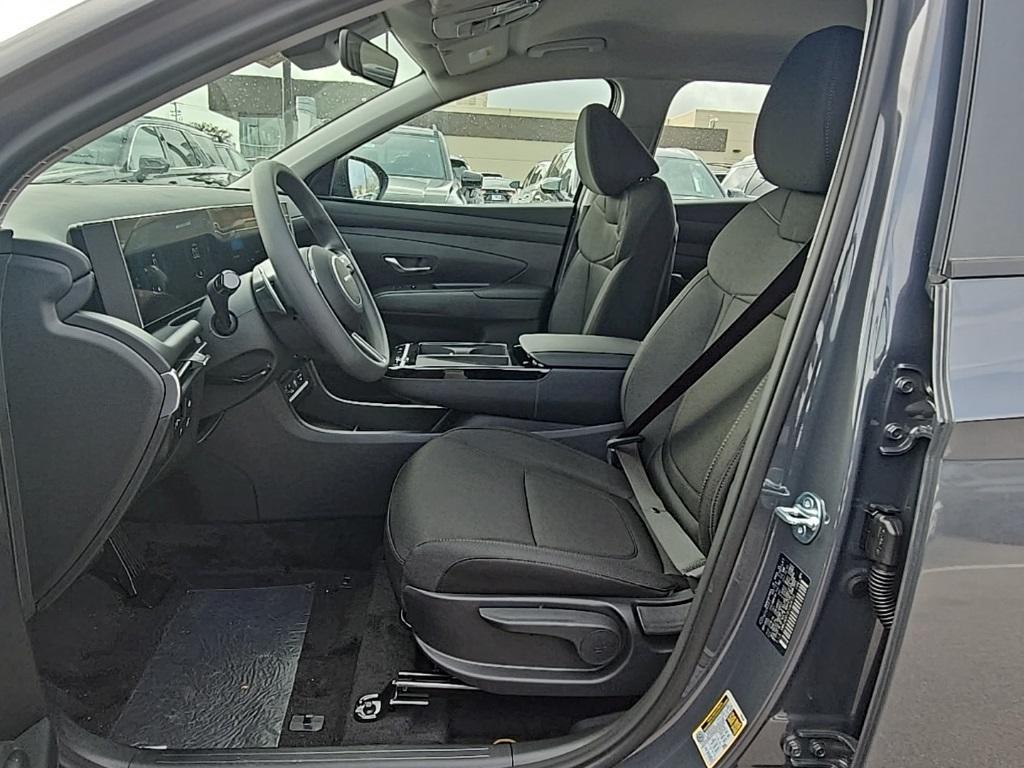 new 2026 Hyundai TUCSON Hybrid car, priced at $31,200