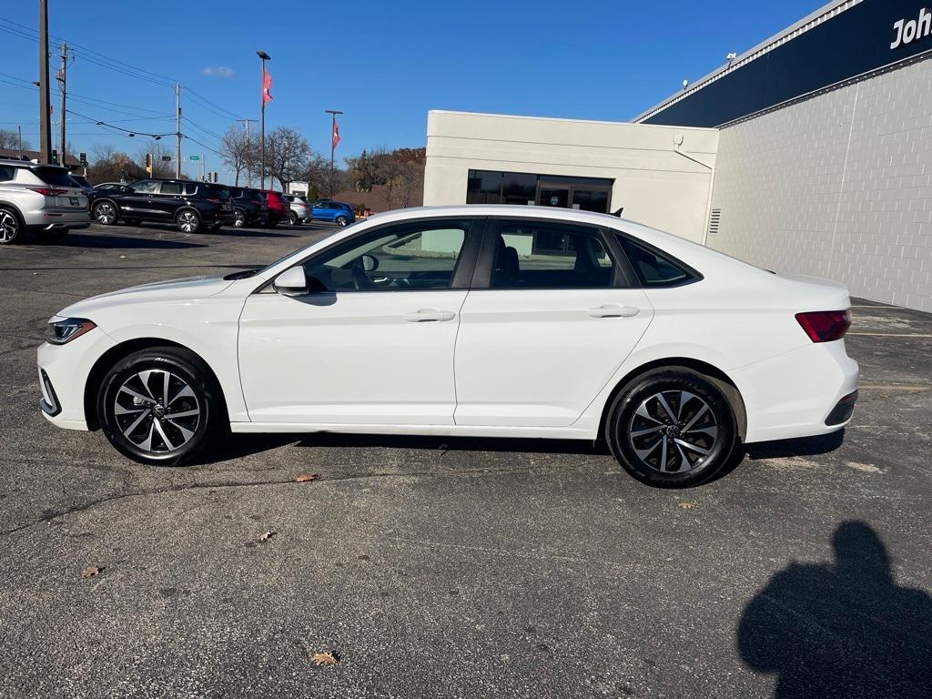 used 2025 Volkswagen Jetta car, priced at $18,289