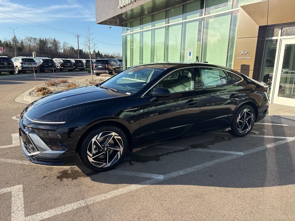 new 2025 Hyundai Sonata car, priced at $32,505