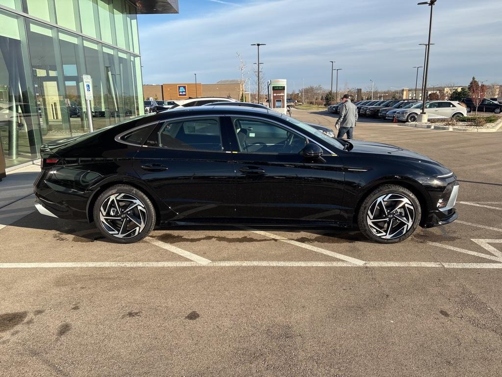 new 2025 Hyundai Sonata car, priced at $32,505