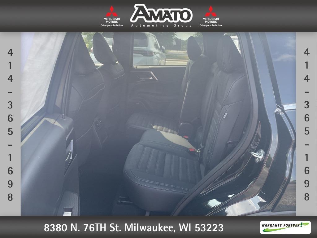 new 2025 Mitsubishi Outlander car, priced at $37,085