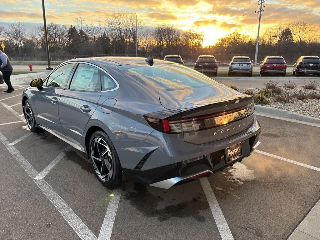 new 2025 Hyundai Sonata car, priced at $32,610