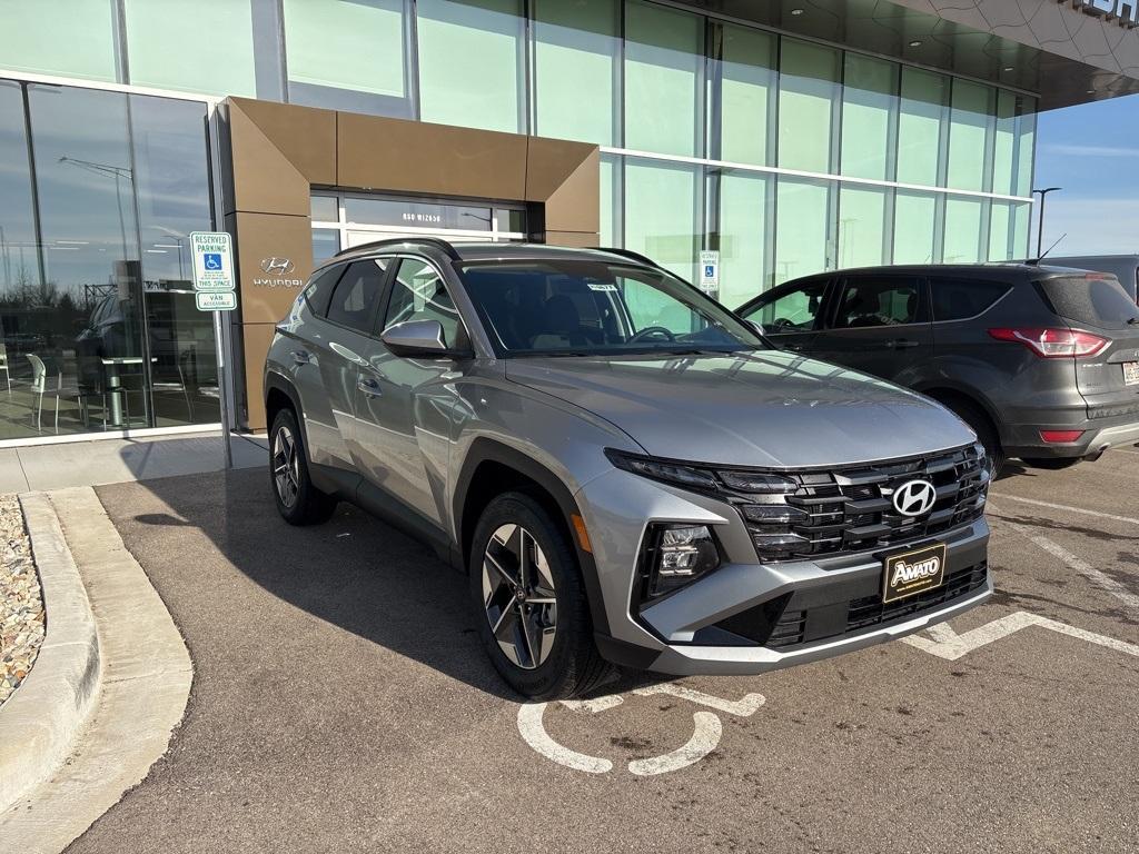 new 2025 Hyundai Tucson car, priced at $33,570