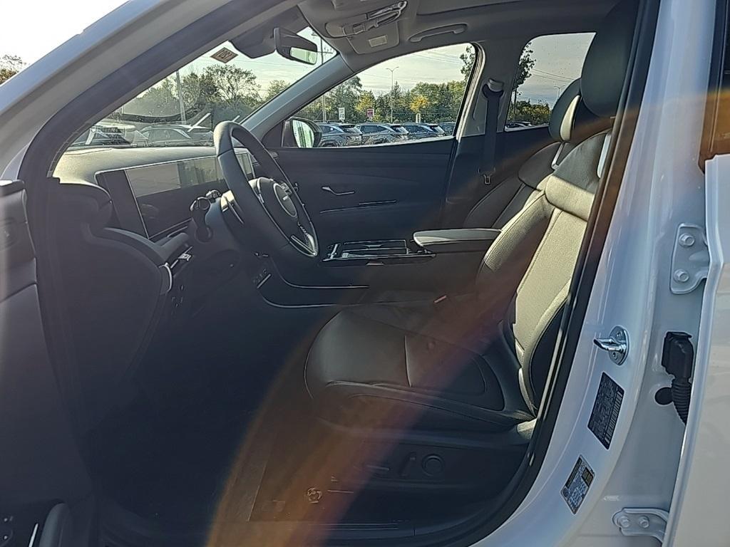 new 2026 Hyundai TUCSON Hybrid car, priced at $40,874