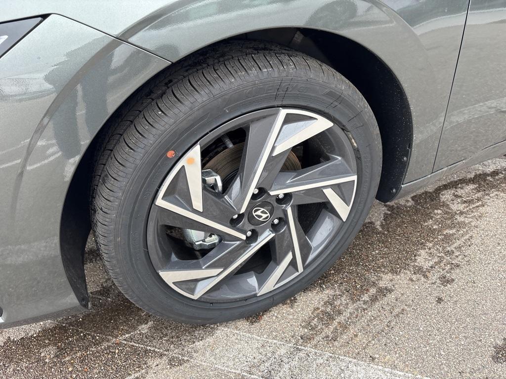 new 2025 Hyundai Elantra car, priced at $26,545