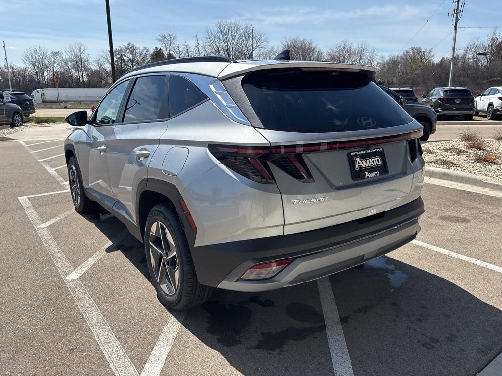 new 2025 Hyundai TUCSON Hybrid car, priced at $38,500