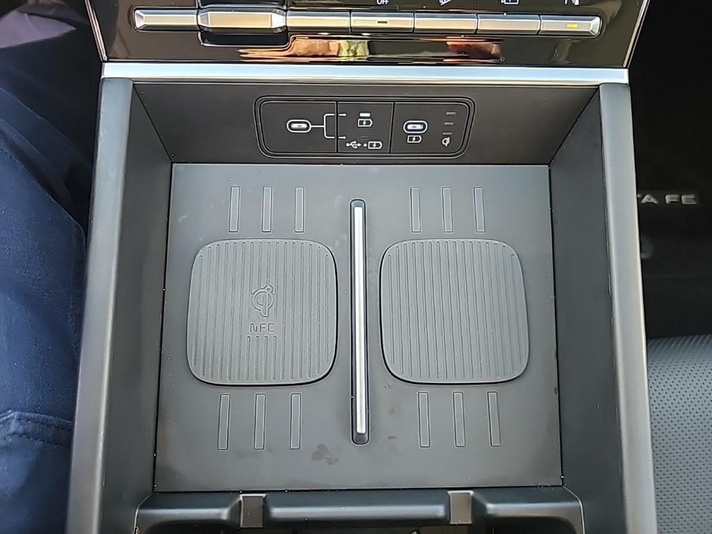 used 2025 Hyundai Santa Fe car, priced at $31,833