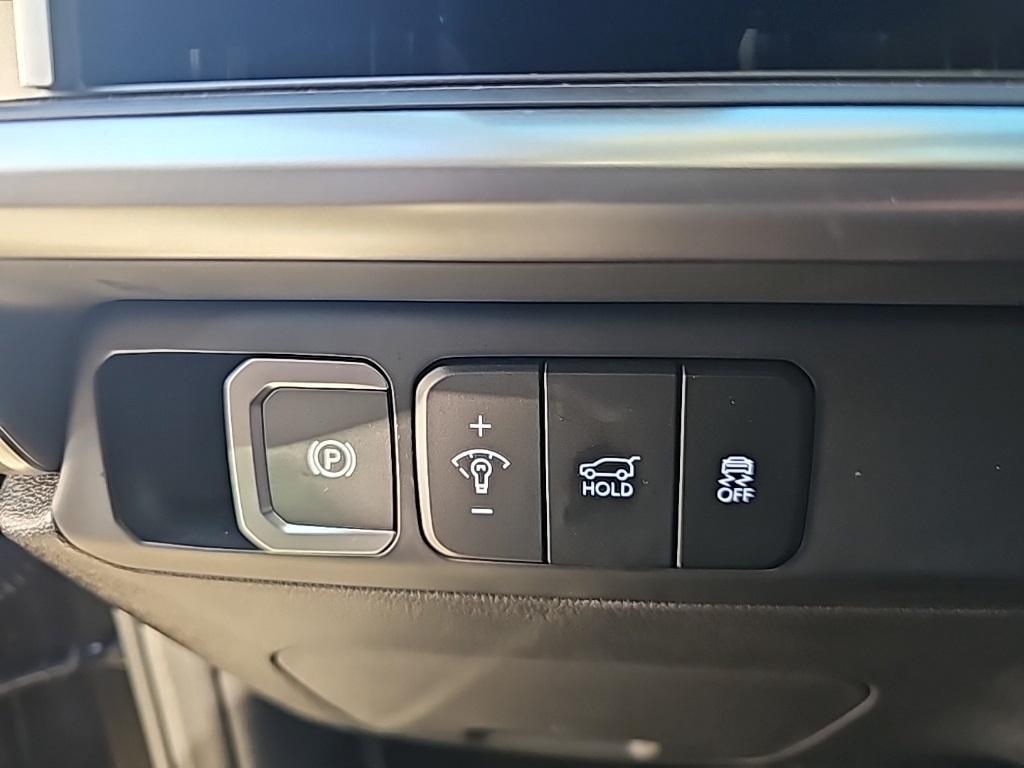 used 2025 Hyundai Santa Fe car, priced at $31,833