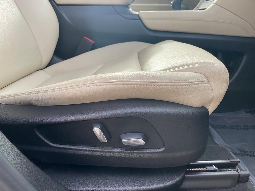 used 2019 Cadillac XT5 car, priced at $21,358