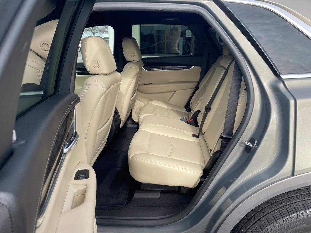 used 2019 Cadillac XT5 car, priced at $21,358