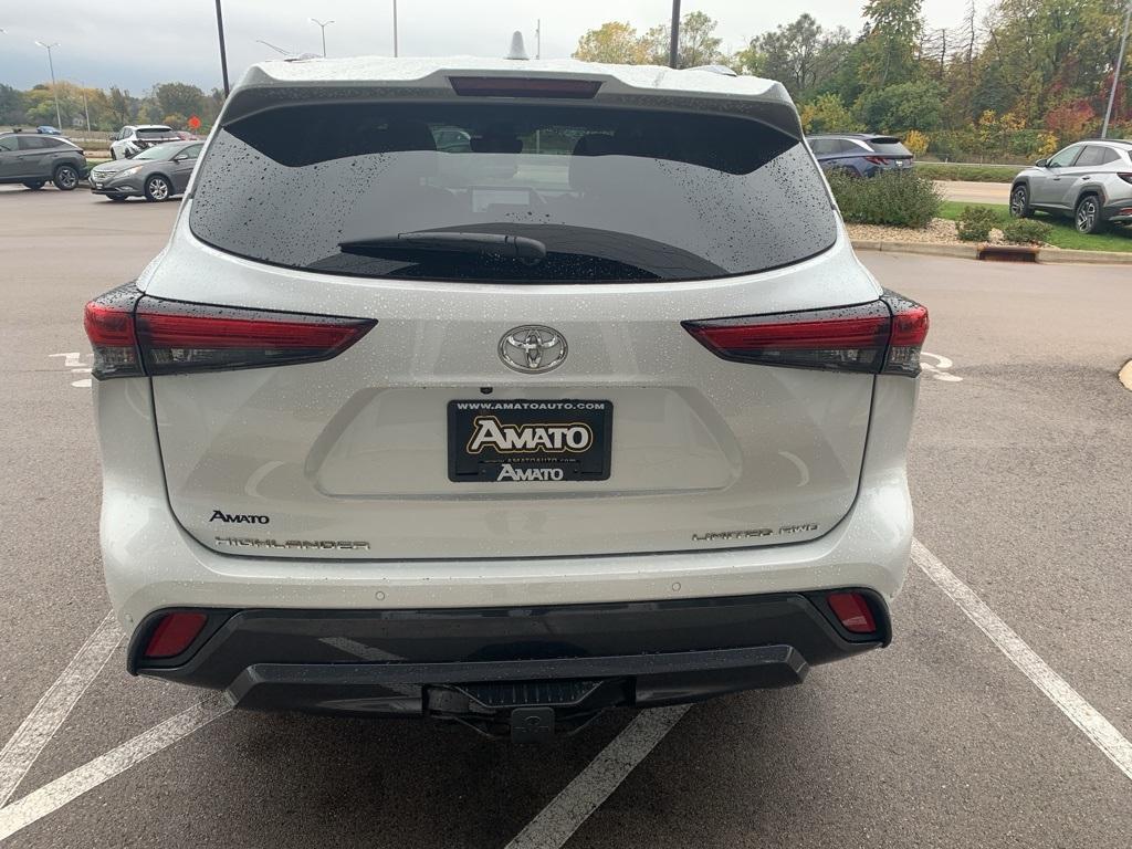 used 2023 Toyota Highlander car, priced at $38,933