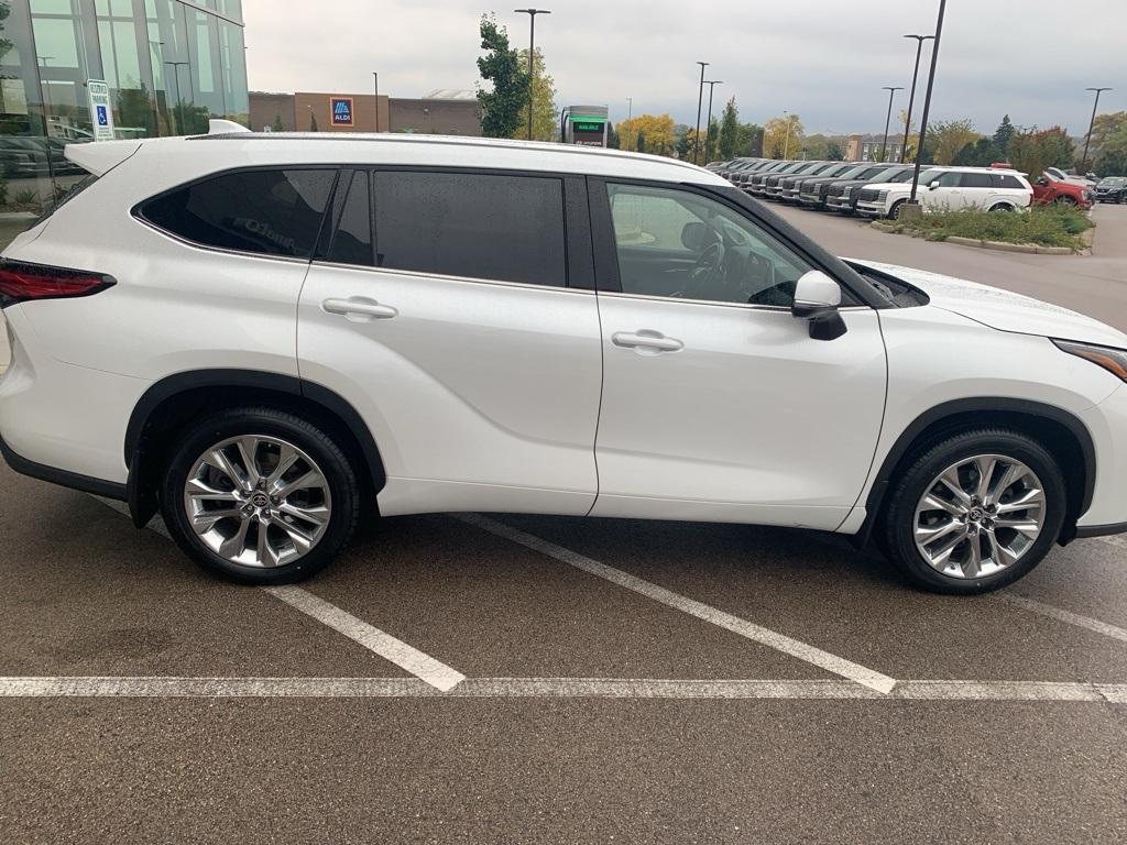 used 2023 Toyota Highlander car, priced at $38,933