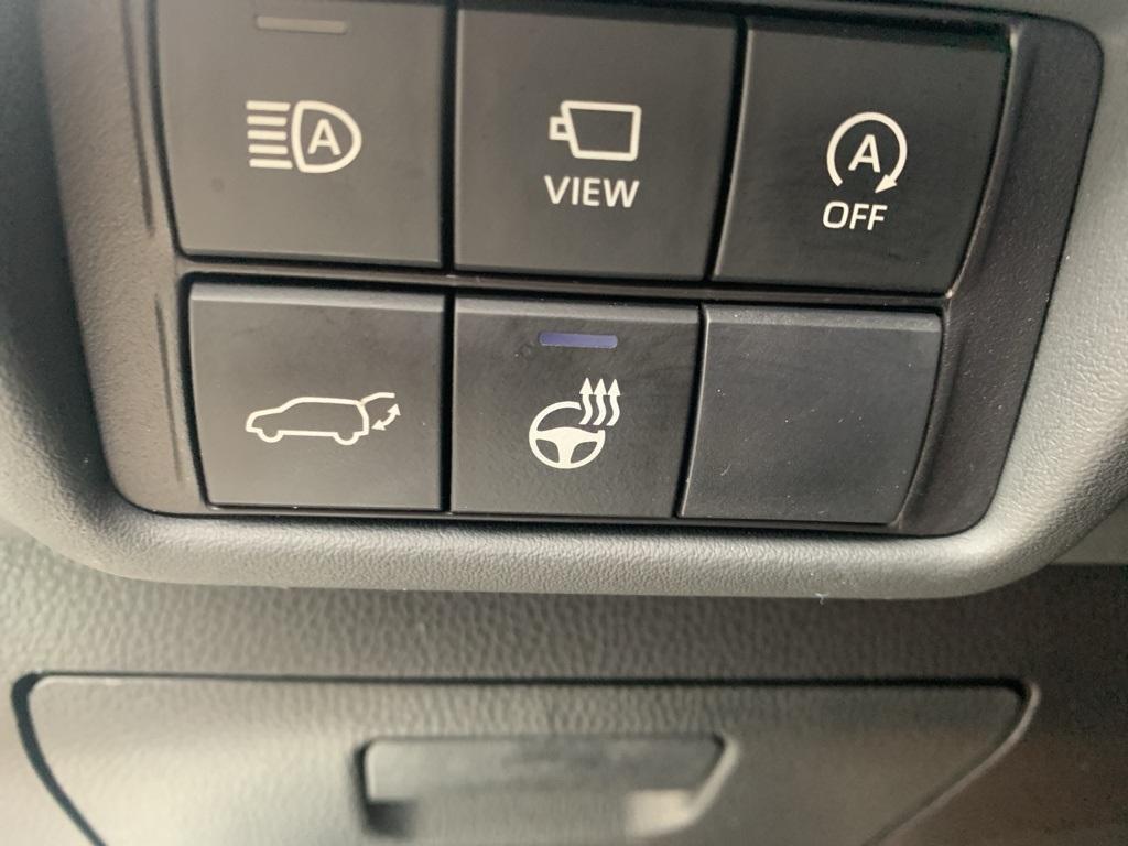 used 2023 Toyota Highlander car, priced at $38,933