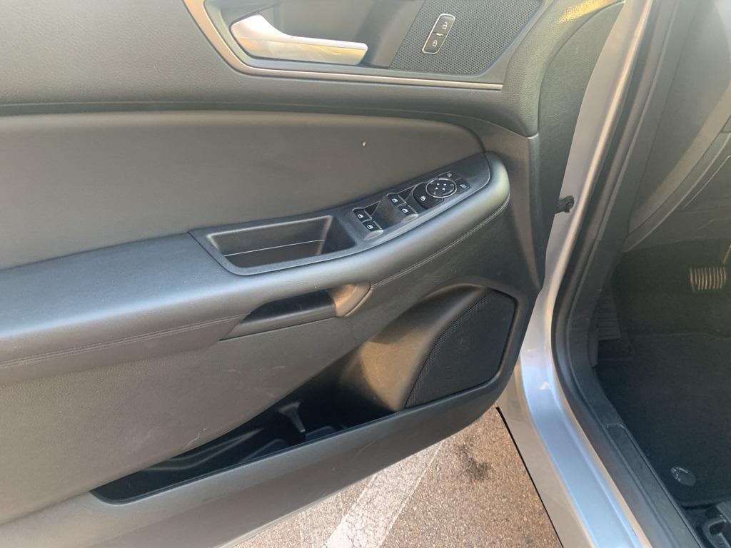 used 2024 Ford Edge car, priced at $22,899