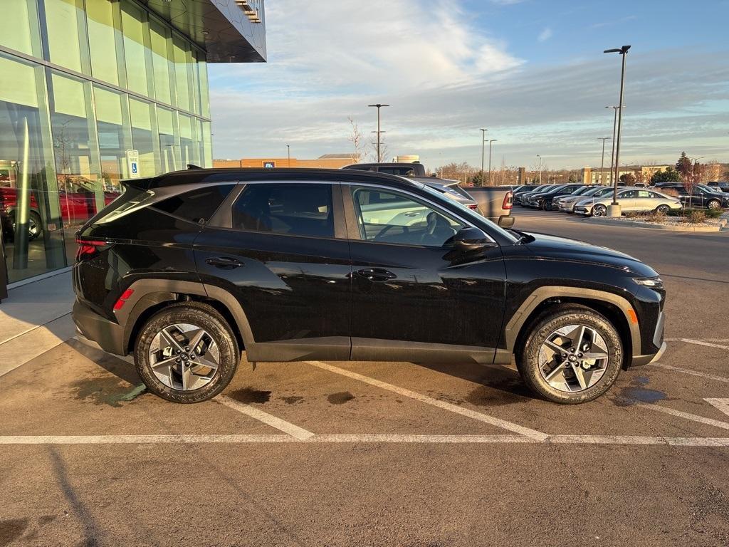 new 2025 Hyundai Tucson car, priced at $33,570