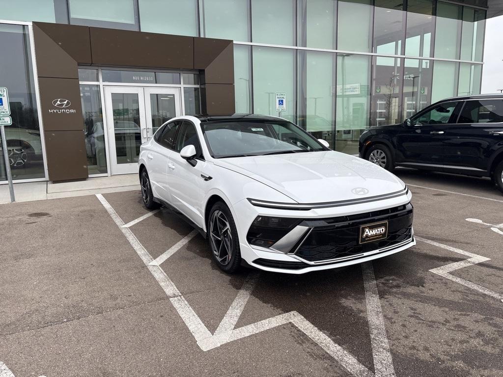 new 2025 Hyundai Sonata car, priced at $32,970