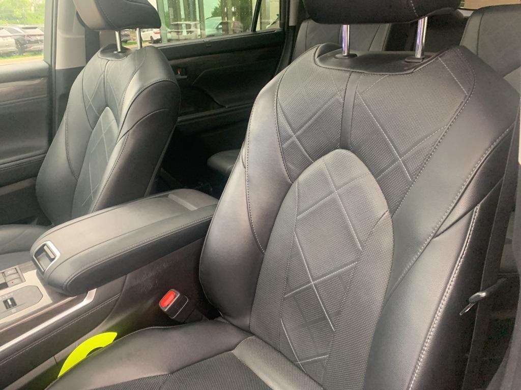 used 2023 Toyota Highlander Hybrid car, priced at $49,688