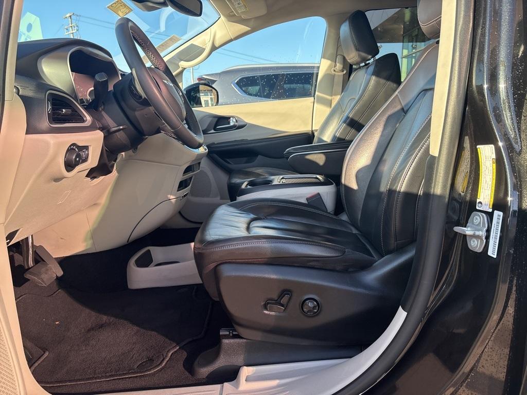 used 2022 Chrysler Pacifica car, priced at $22,899