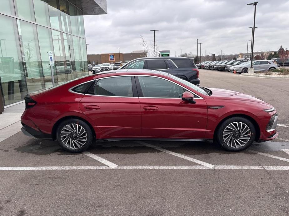 new 2025 Hyundai Sonata Hybrid car, priced at $39,280