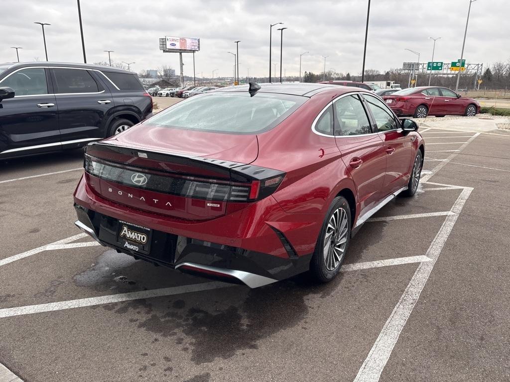 new 2025 Hyundai Sonata Hybrid car, priced at $39,280