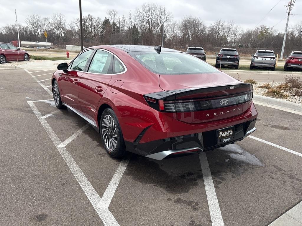 new 2025 Hyundai Sonata Hybrid car, priced at $39,280