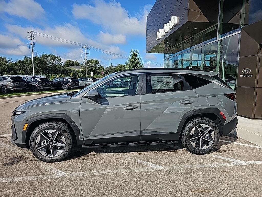 new 2026 Hyundai Tucson car, priced at $32,000