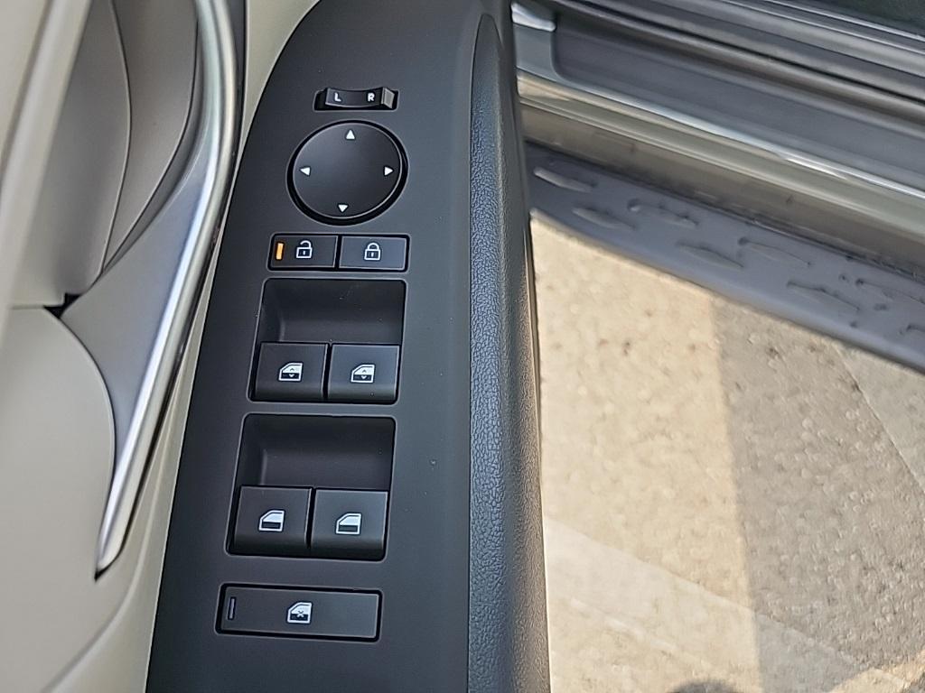 new 2026 Hyundai Tucson car, priced at $32,000