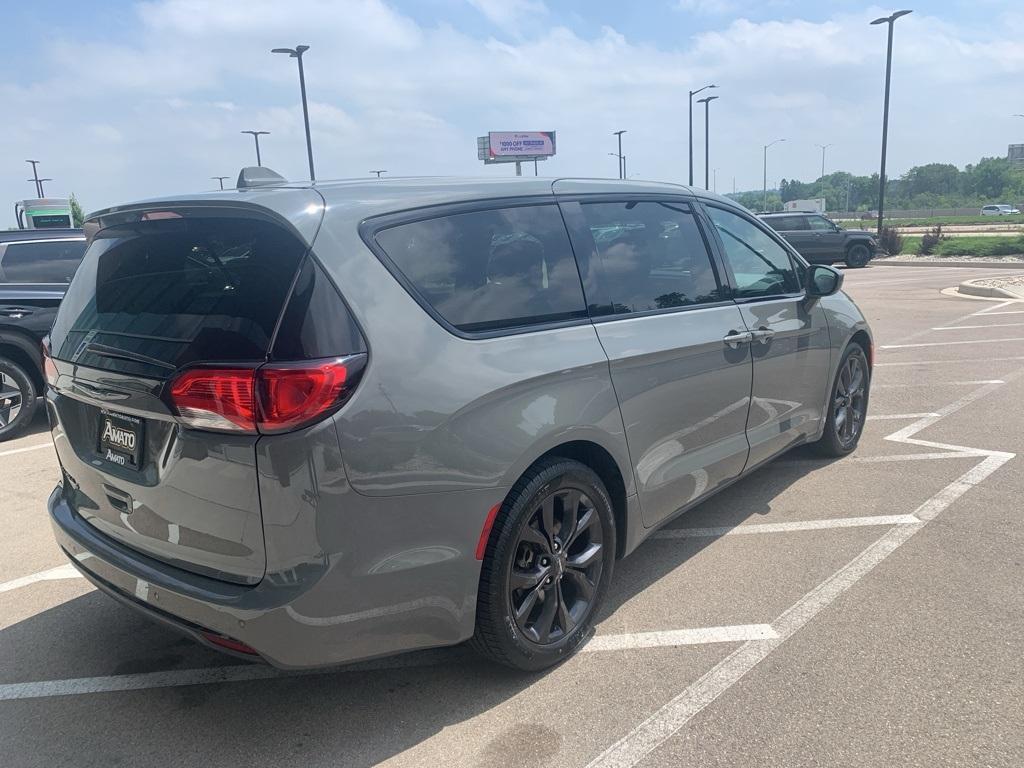 used 2020 Chrysler Pacifica car, priced at $17,995